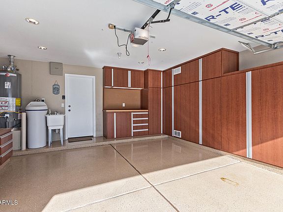3rd image of 29590 N BALMORAL Place