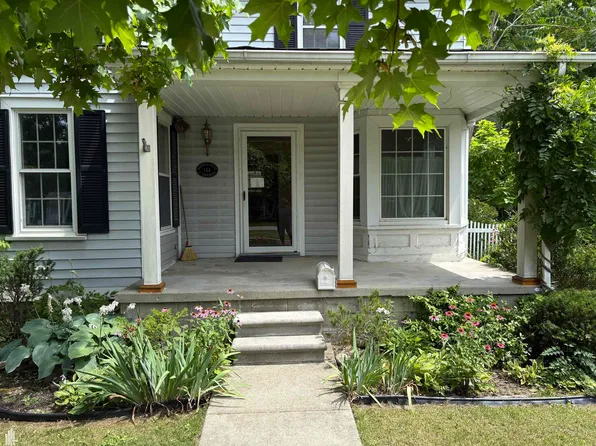 144 N Washington St, Lake Orion, MI 48362