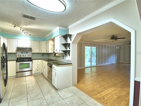 2nd image of 2026 11th St NW