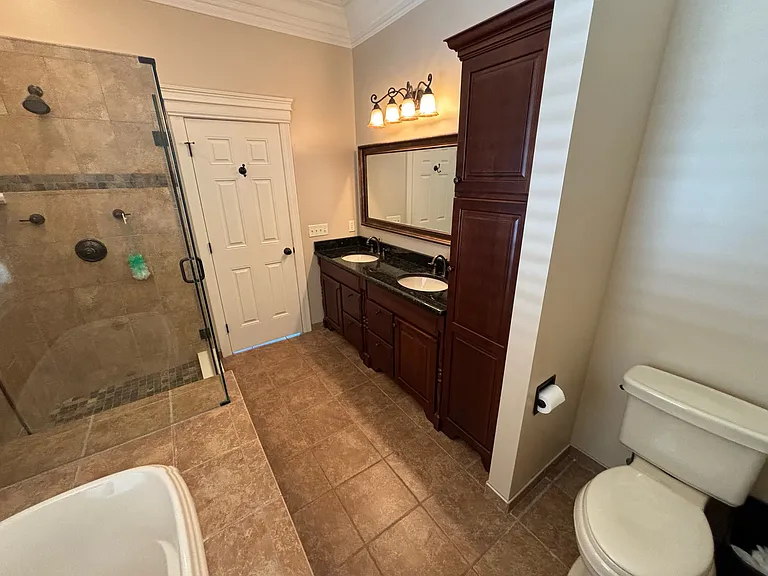 11 E Main St #2 — Photo 8
