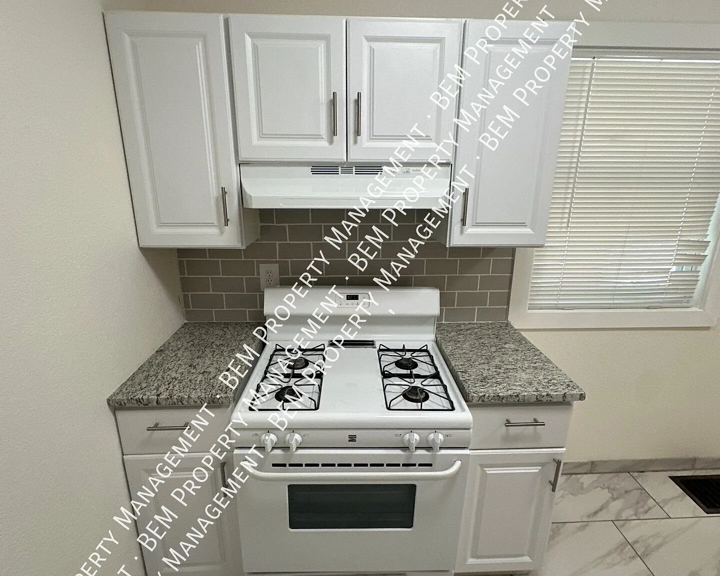 3 bed, 2.0 bath, 1353 sqft, $1,450 — Photo 4
