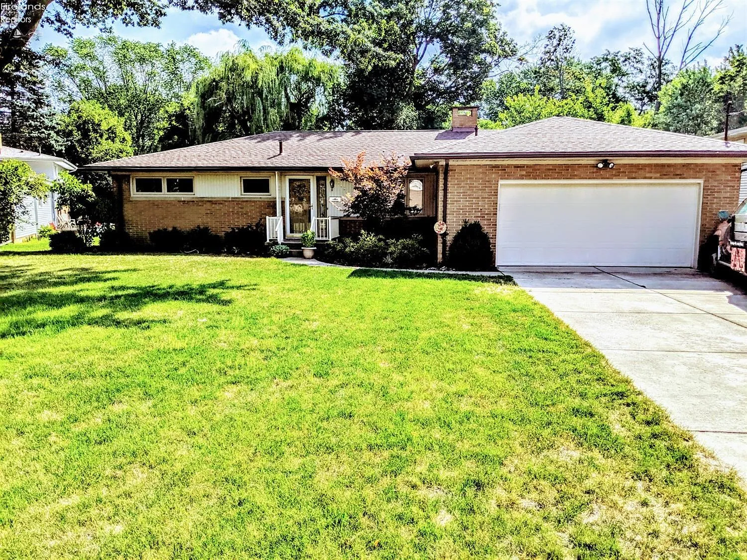 2606 Eastwood Dr photo 1