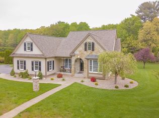 15 Magnolia Ter, Westfield, MA 01085