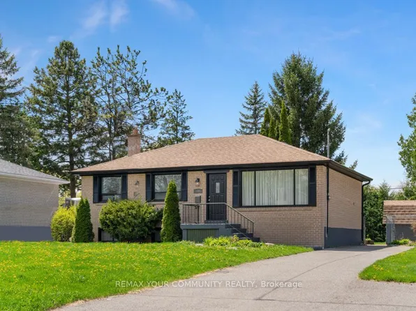 14 Webster Dr, Aurora, ON L4G 2A5
