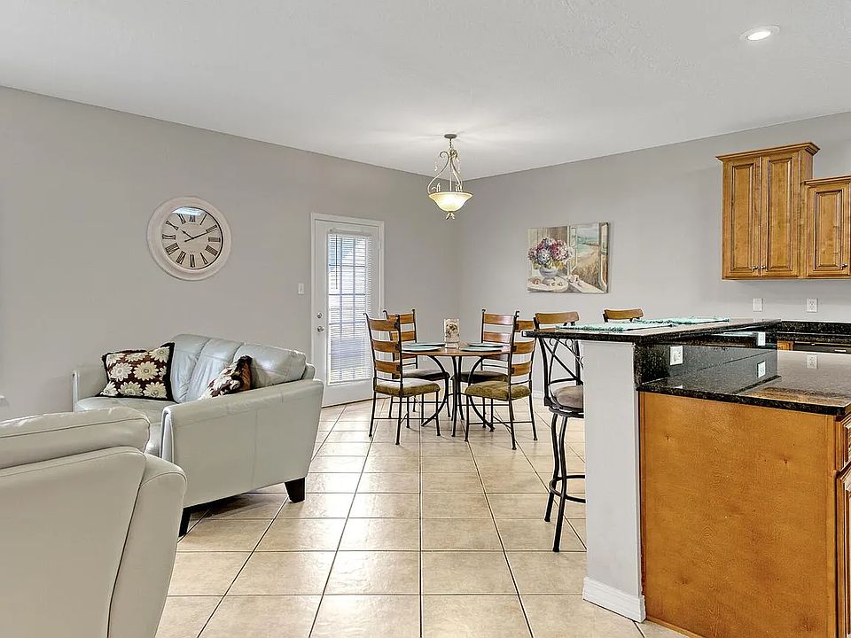 1st image of 771 Pine Aly