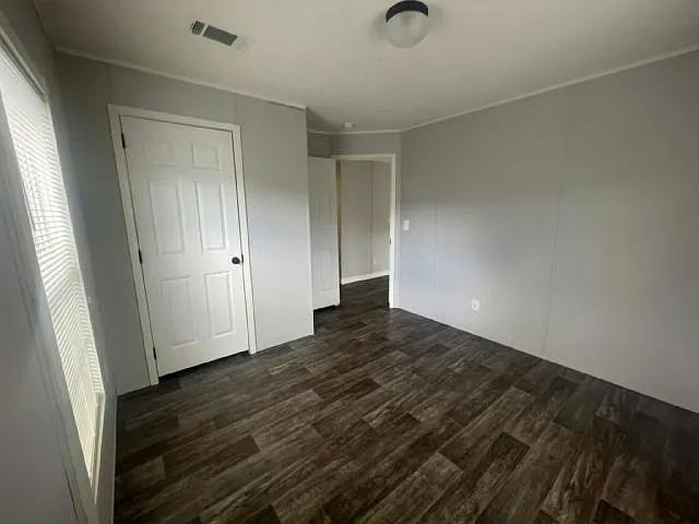 3 bed, 2.0 bath, 1040 sqft, $2,210 — Photo 4