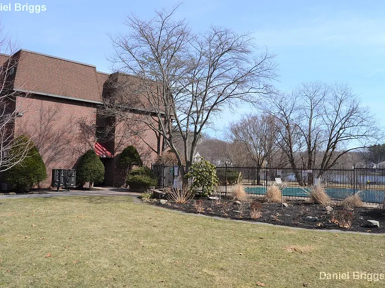 140 Kenrick St #4 — Photo 19