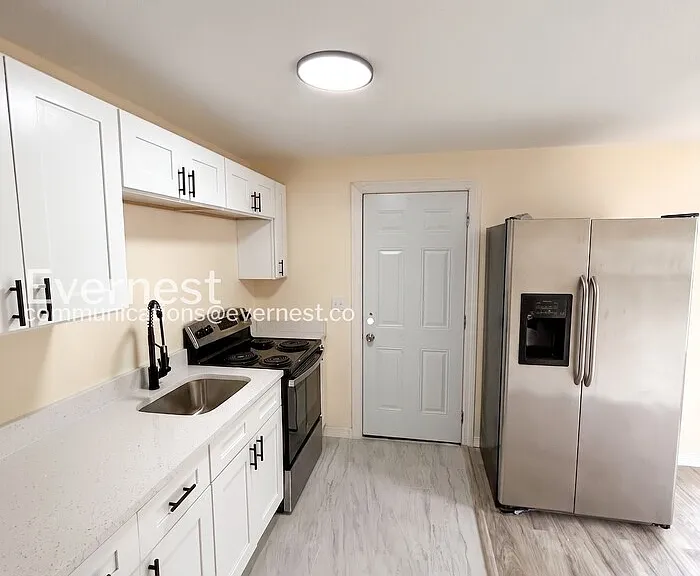 5680 28th St N #D1 — Photo 9