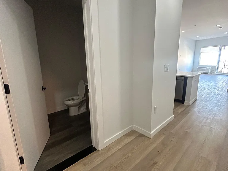 6 Madison St #VAR1 — Photo 12