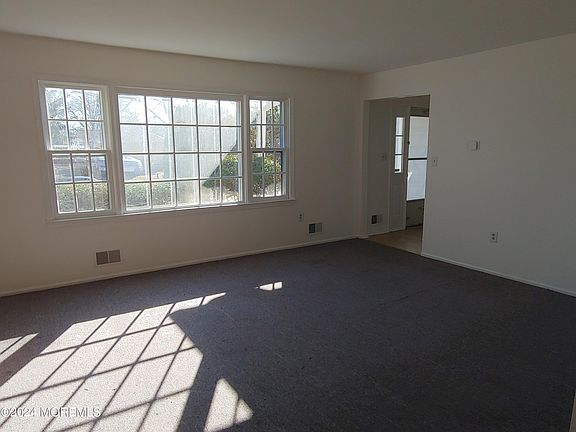 2nd image of 878 Paul Dr