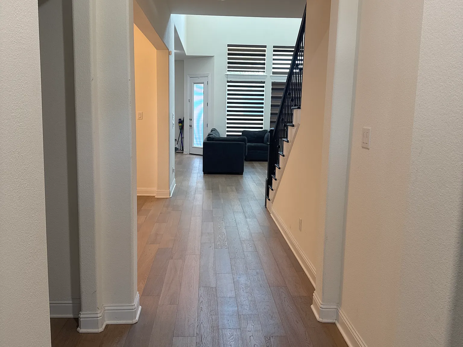 5 bed, 3852 sqft, $4,000 — Photo 4