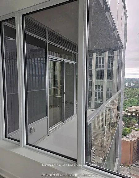 11 Yorkville Ave #4807 — Photo 19