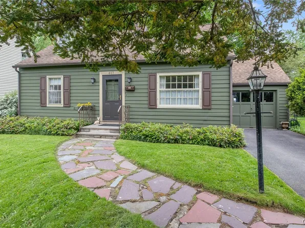 407 Radcliffe Rd, Syracuse, NY 13214