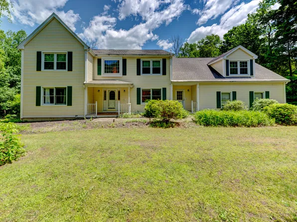 42 Elizabeth Drive, New Hartford, CT 06057