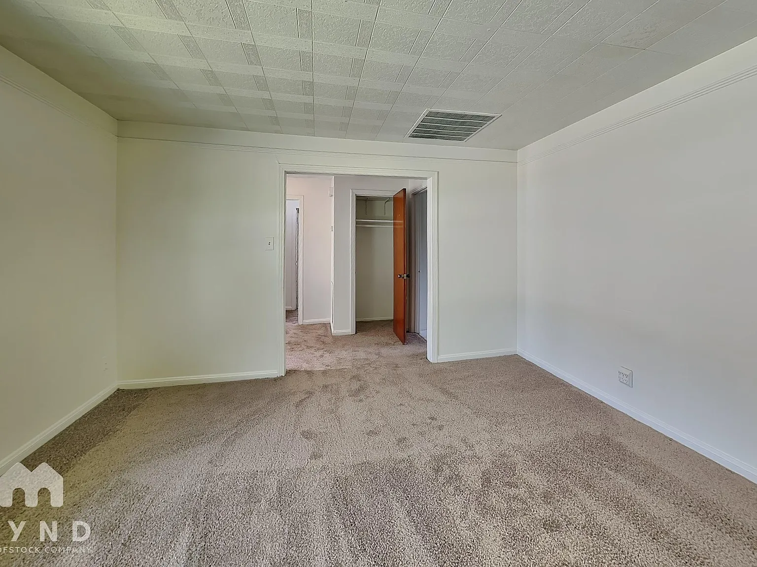 2 bed, 1.0 bath, 1356 sqft, $1,535 — Photo 2