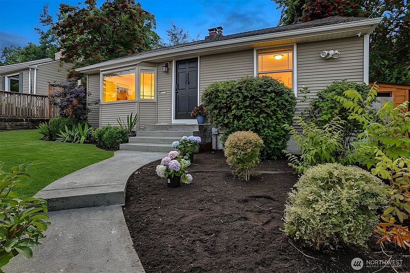 2nd image of 3243 22nd Avenue W