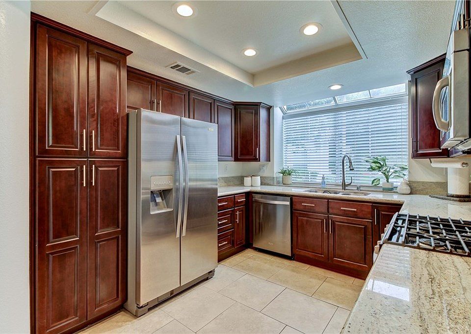 1st image of 83 Nightingale Dr