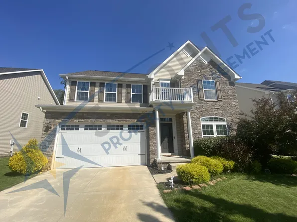 6527 Hidden Woods Trl, Cleveland, OH 44143