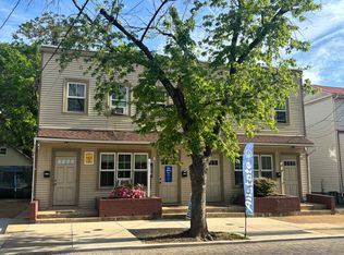3308 Perry St, Mount Rainier, MD 20712