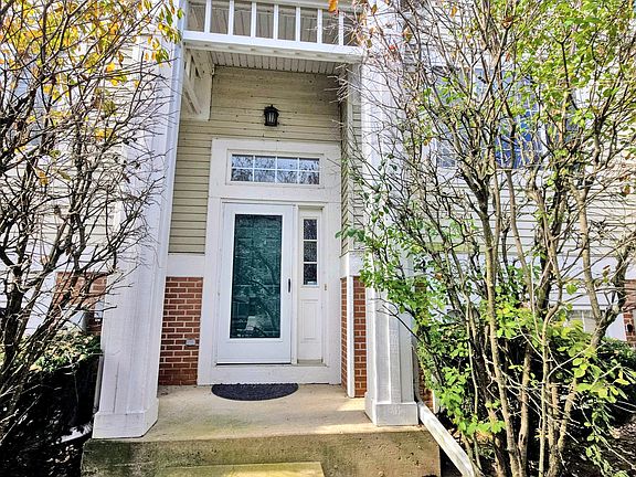 2nd image of 3453 Ravinia Cir