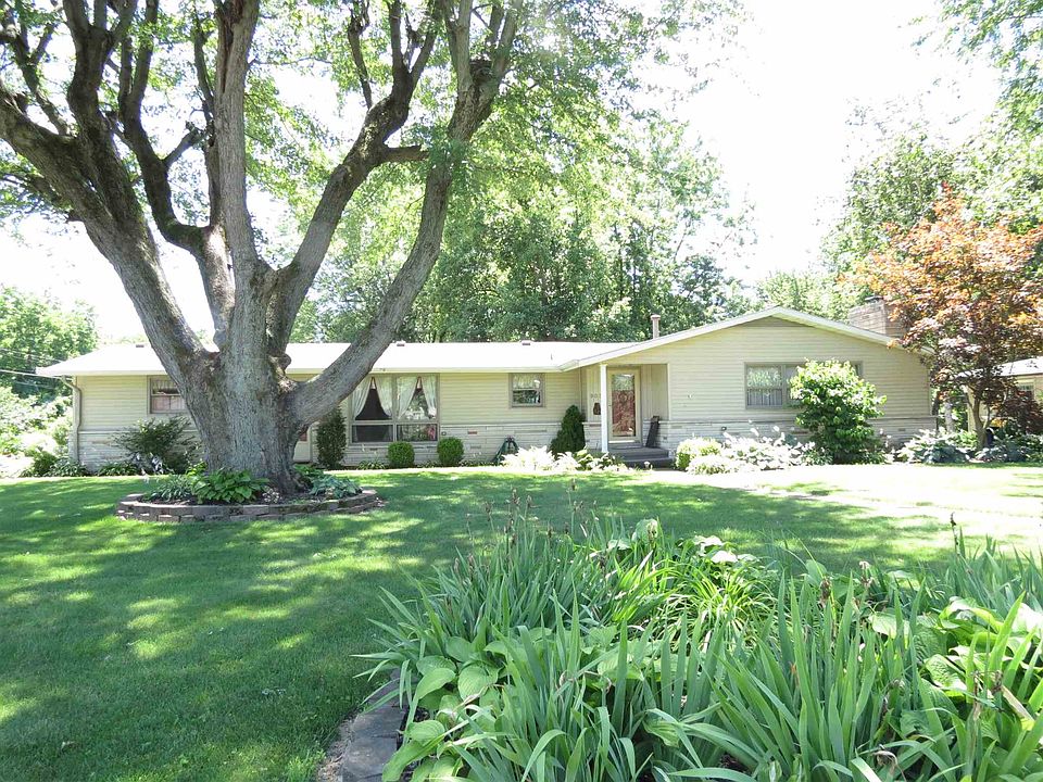 1st image of 903 Valley Dr