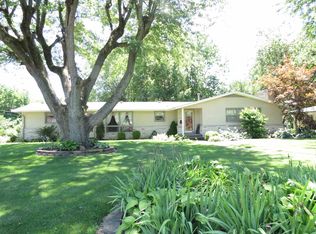 903 Valley Dr, Crawfordsville, IN