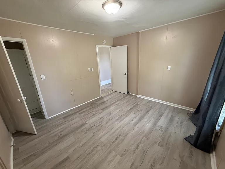305 Locust St #305 — Photo 8