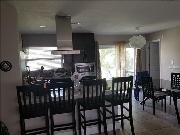 3rd image of 7251 Jonquil Dr