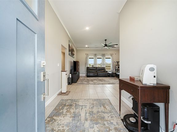 5th image of 2412 W Union St