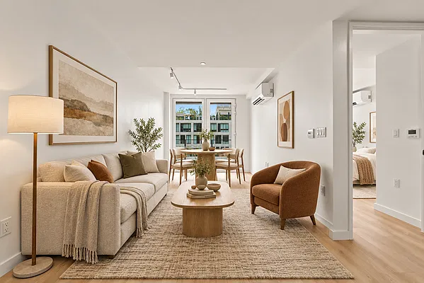 Living room, photo 1