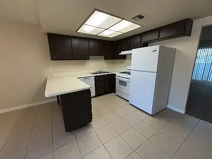 2 bed, 2.0 bath, 1200 sqft, $1,125 — Photo 4