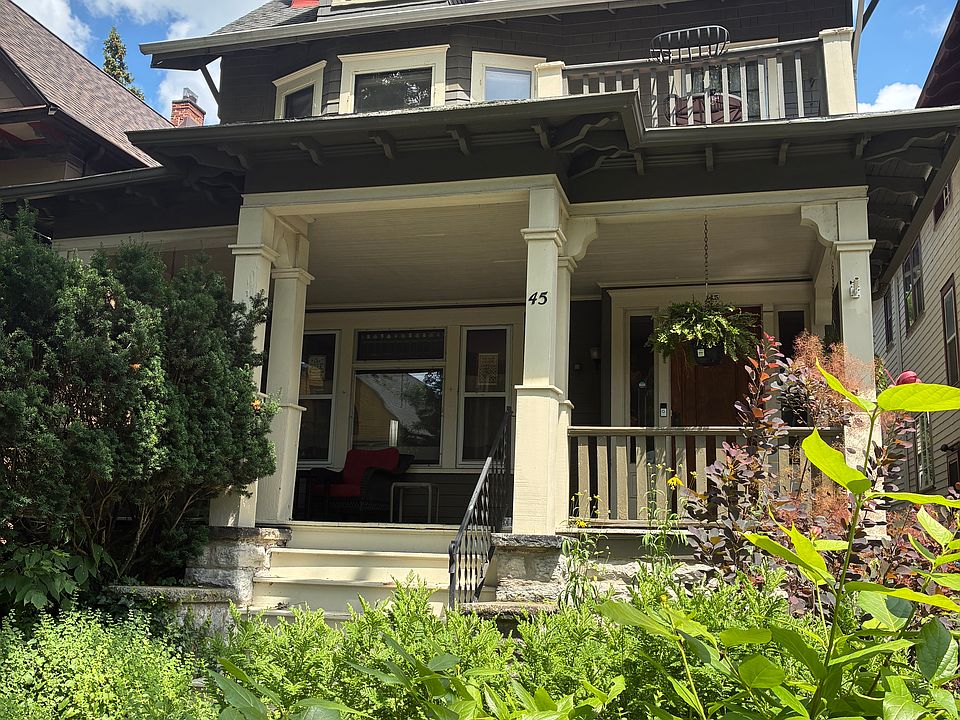 1st image of 45 Brantford Pl