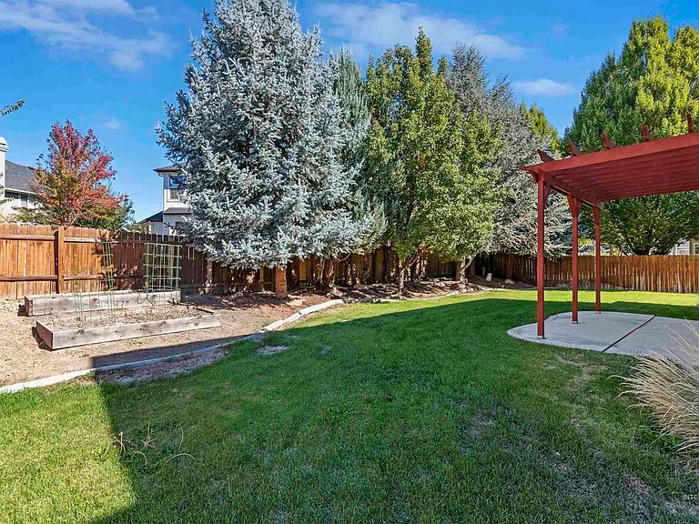 2516 E Alpomado Ct — Photo 25