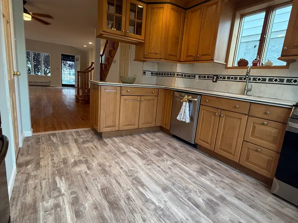 95-15 Pitkin Avenue image 8 of 26