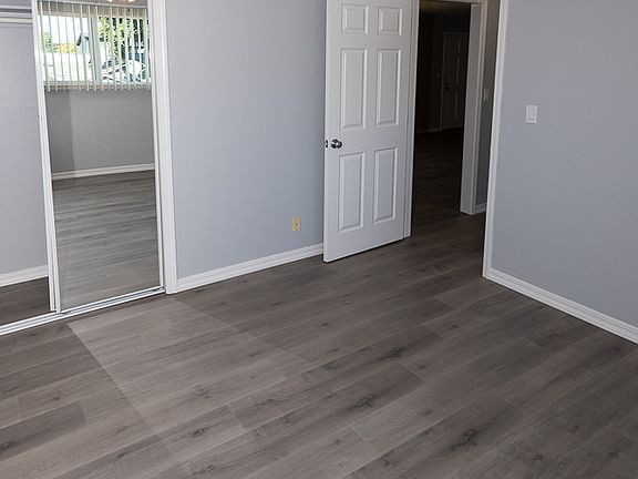 5th image of 1646 Latham St Unit 9