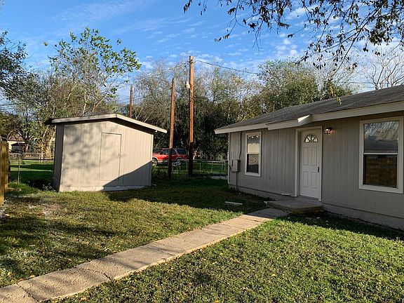 2nd image of 210 Felps Blvd #2