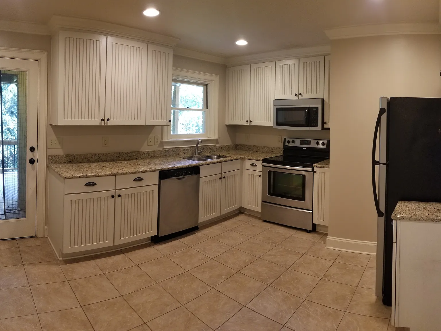 2 bed, 980 sqft, $1,550 — Photo 4
