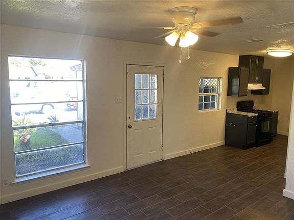 4th image of 5504 Little Creek St