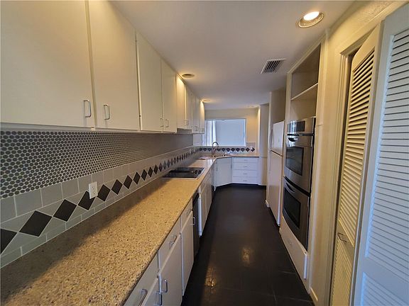 5th image of 1735 Spyglass Dr APT 121
