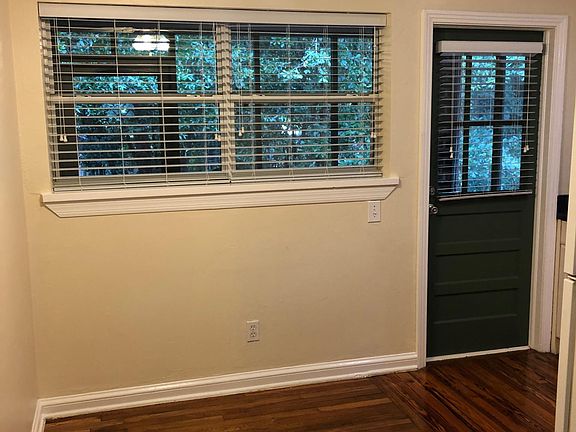 5th image of 1009 Pine St