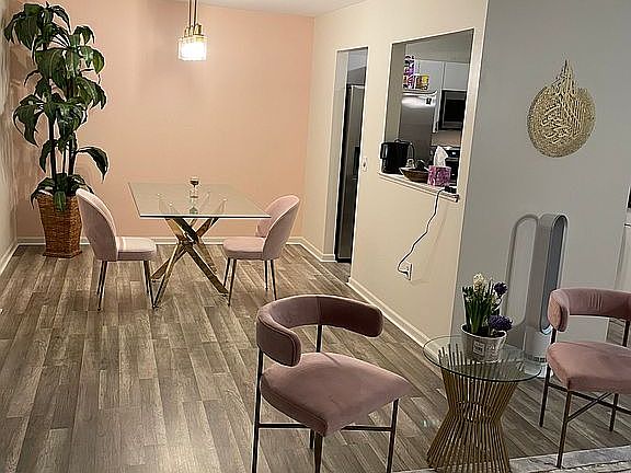 5th image of 35701 Castlewood Ct #115