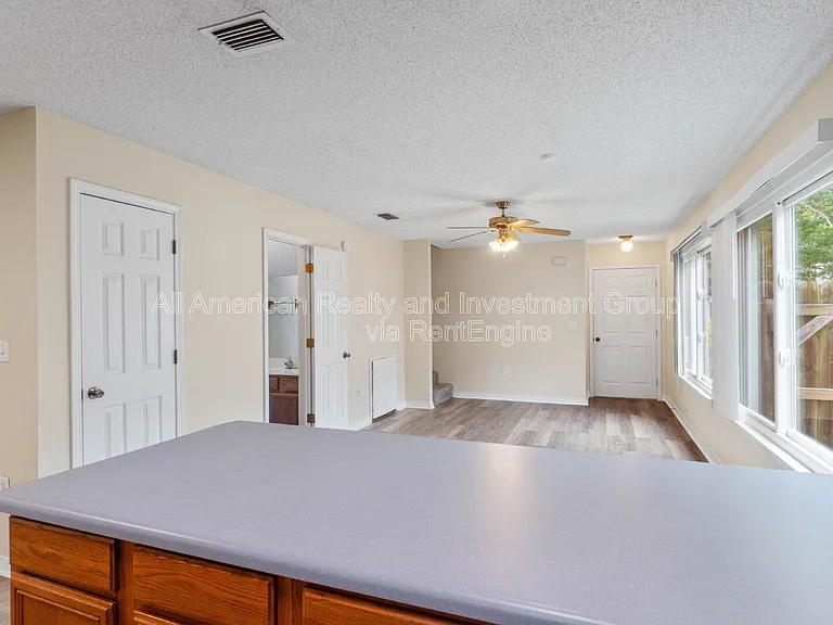 104 Hydac Rd #B — Photo 9