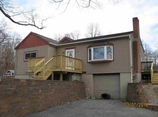 135 Rossway Rd, Pleasant Valley, NY 12569