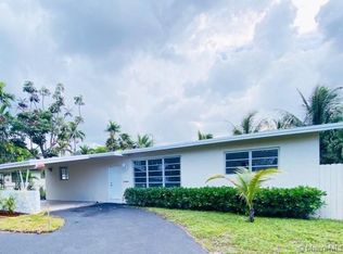 1020 N Royal Poinciana Blvd, Miami Springs, FL 33166