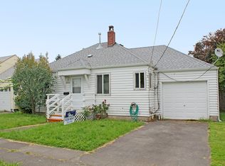 8723 SE Taylor St, Portland, OR 97216