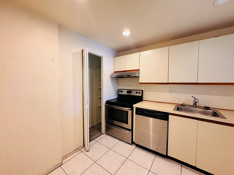 8025 Colony Cir S #203 — Photo 25
