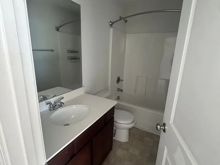 434 Keeble Dr — Photo 3