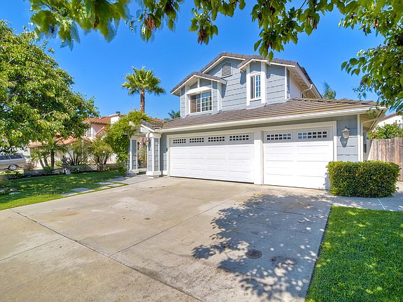 2nd image of 5225 Sandalwood Pl