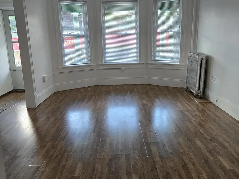 710-712 Prescott Ave — Photo 2