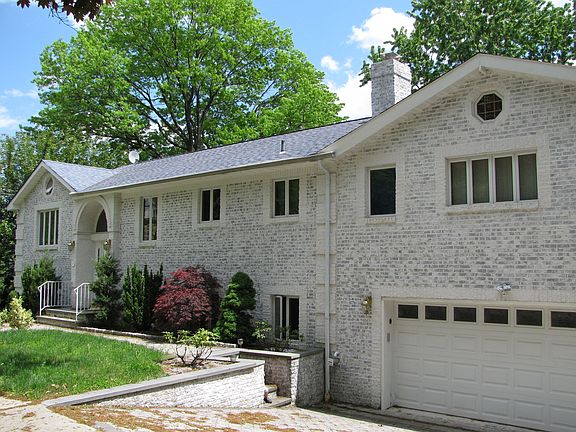 Oversized Garage /quiet cul-de-sac